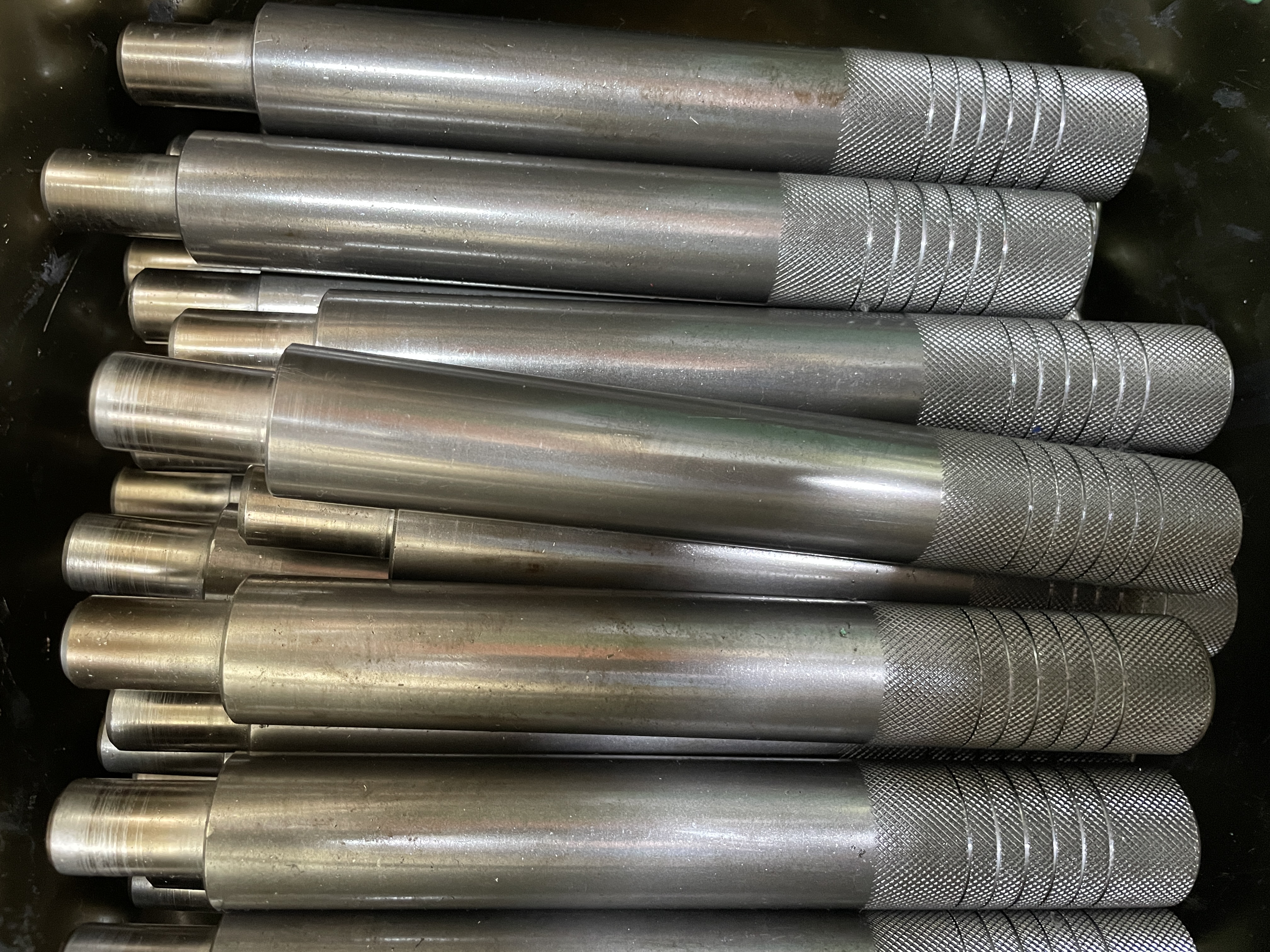 家具・什器向けチタン・真鍮 Φ6×70mm 球面加工